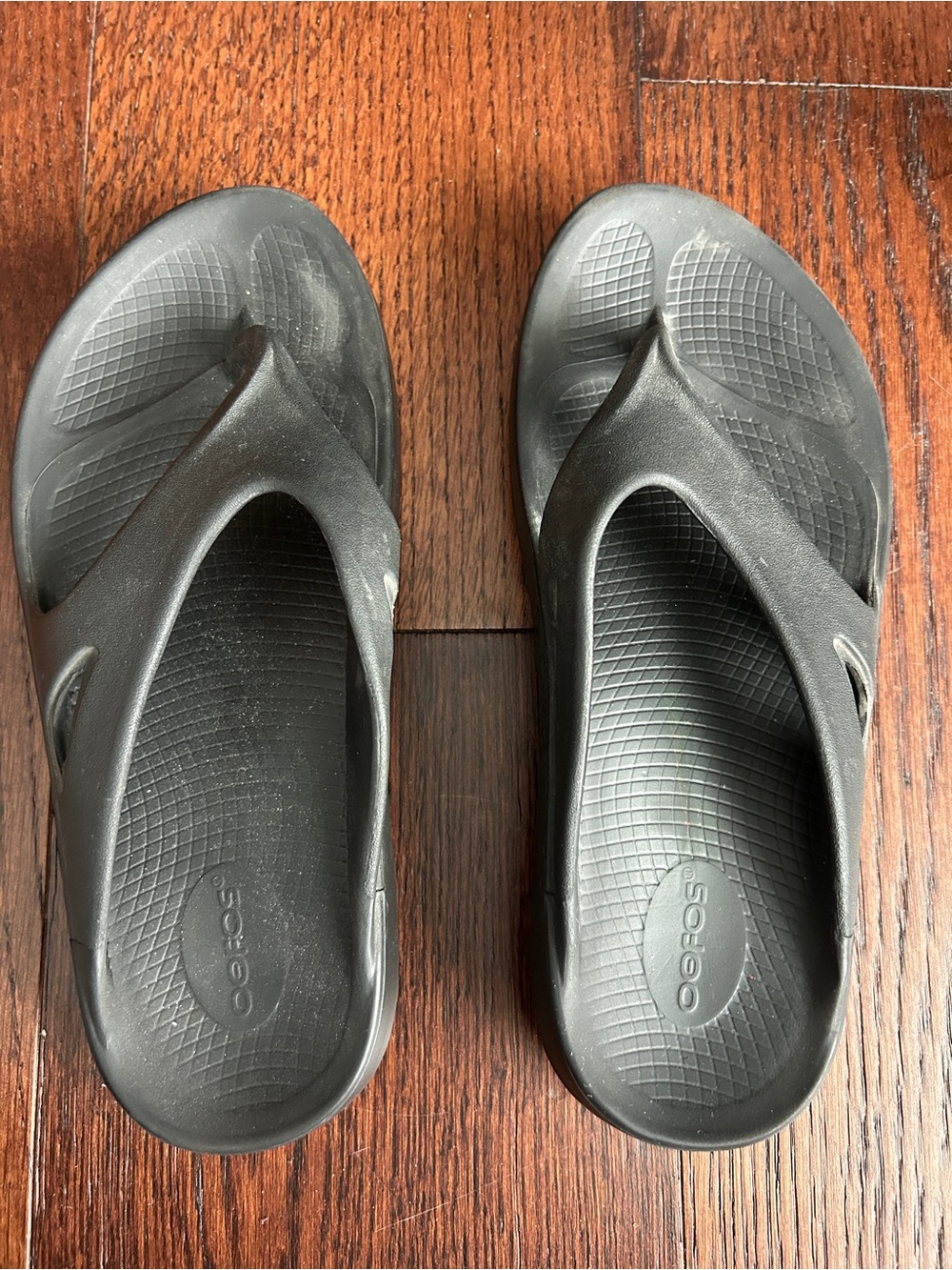 OOFOS Black Recovery Thong Sandals M-9 W-11